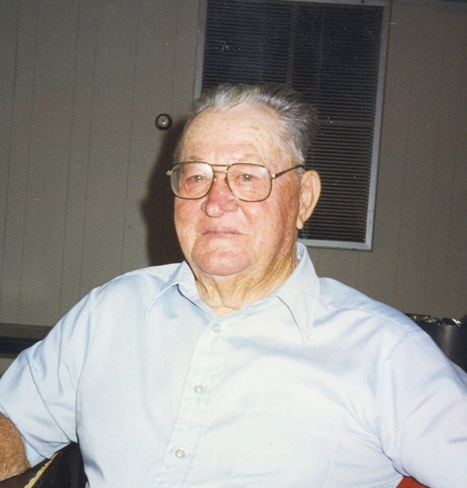Obituary Of T R Munn Holman Funeral Home And Cremations 